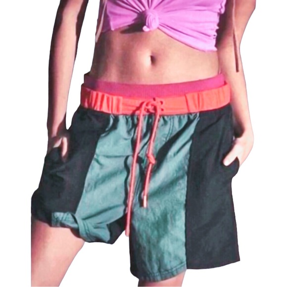 NWOTs Free People FP Movement Women’s Colorblock Sun Daze Board Short, Sz Sm - Picture 3 of 15